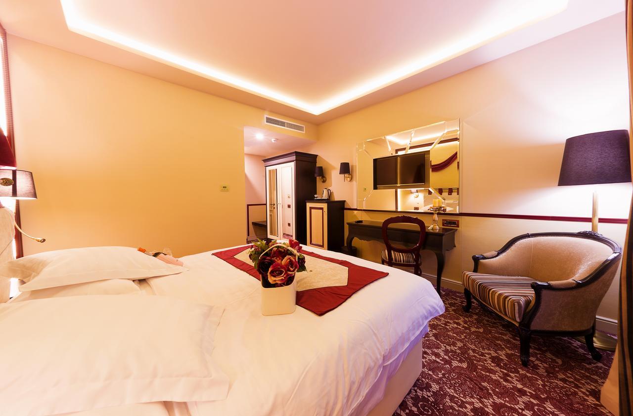 Hotel Cardinal-Domeniile Martinutzi Alba Iulia Exterior photo