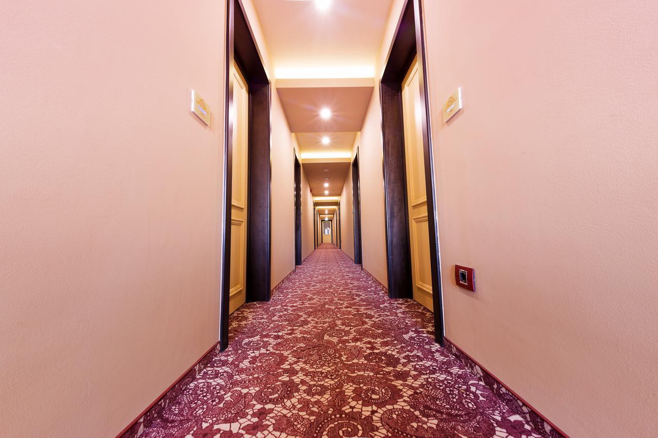 Hotel Cardinal-Domeniile Martinutzi Alba Iulia Exterior photo
