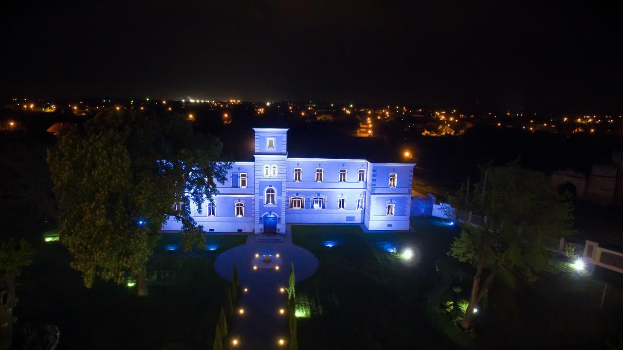 Hotel Cardinal-Domeniile Martinutzi Alba Iulia Exterior photo