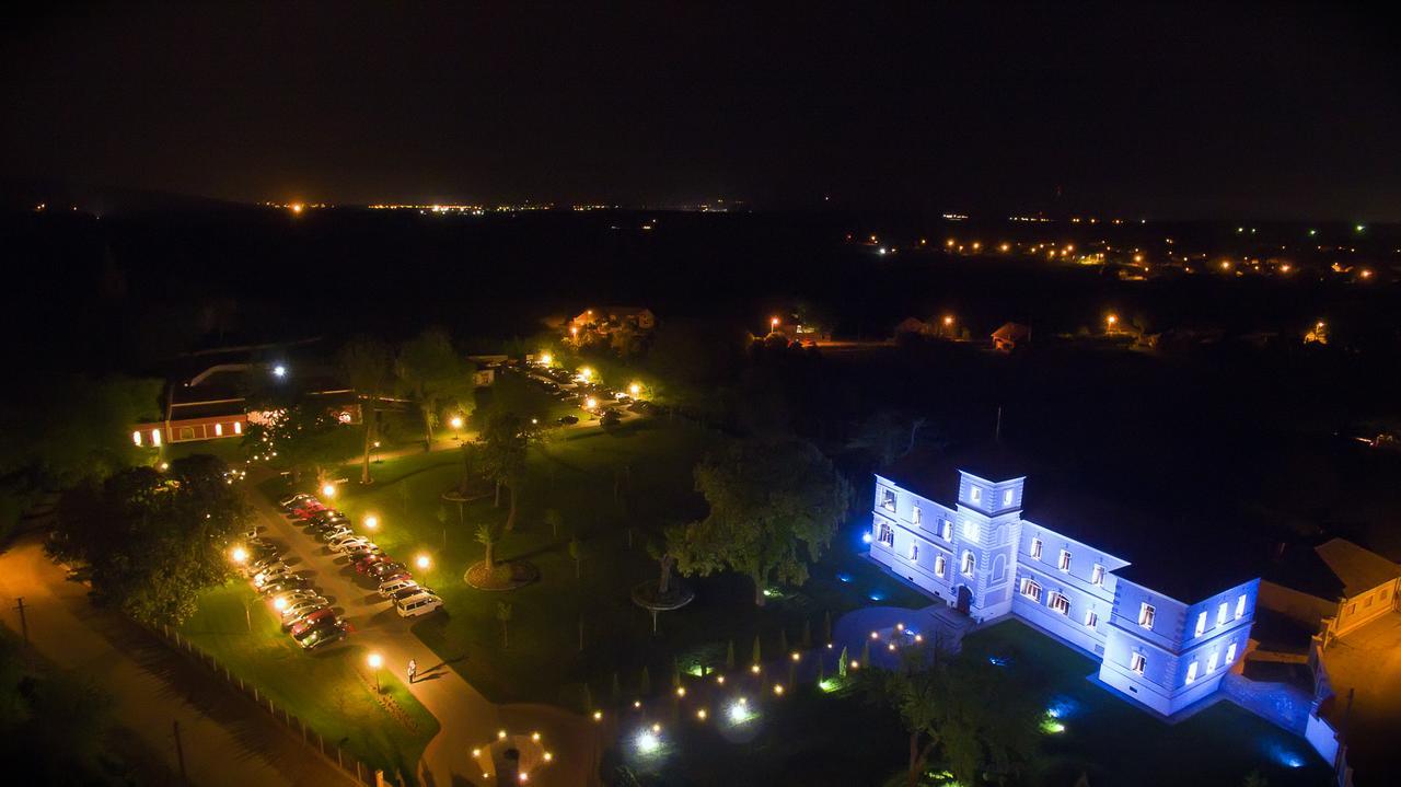 Hotel Cardinal-Domeniile Martinutzi Alba Iulia Exterior photo